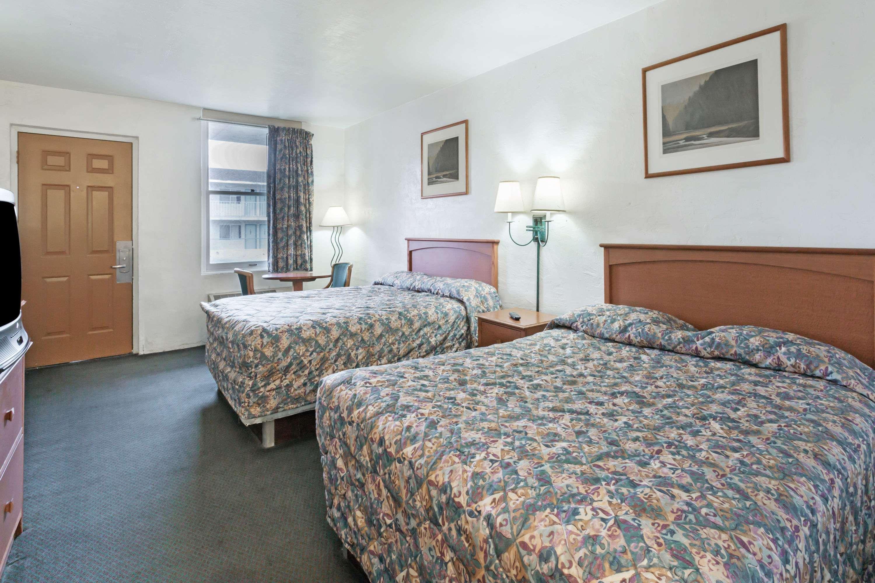 Americas Best Value Inn וונדובר מראה חיצוני תמונה