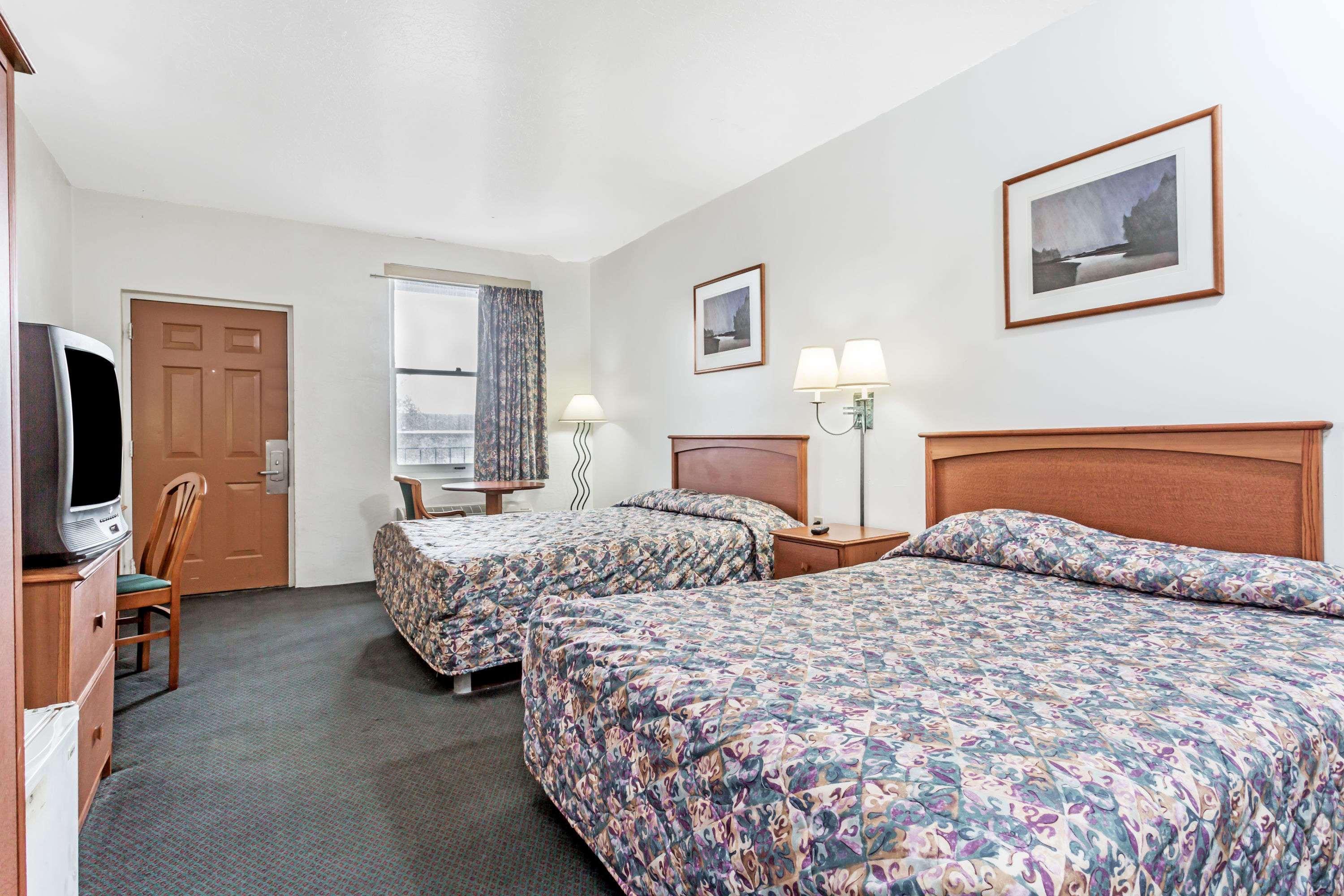 Americas Best Value Inn וונדובר מראה חיצוני תמונה